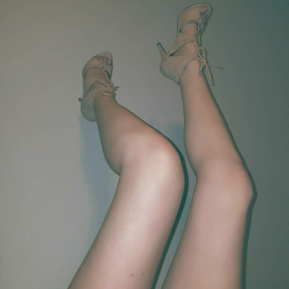 *SOLD* Nude lace up heels - Picture 1 of 6